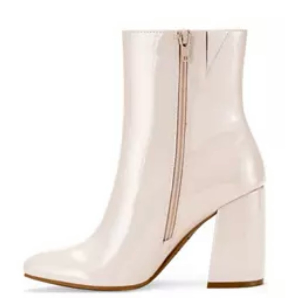 Crown and Ivy Chic White Ankle Boots